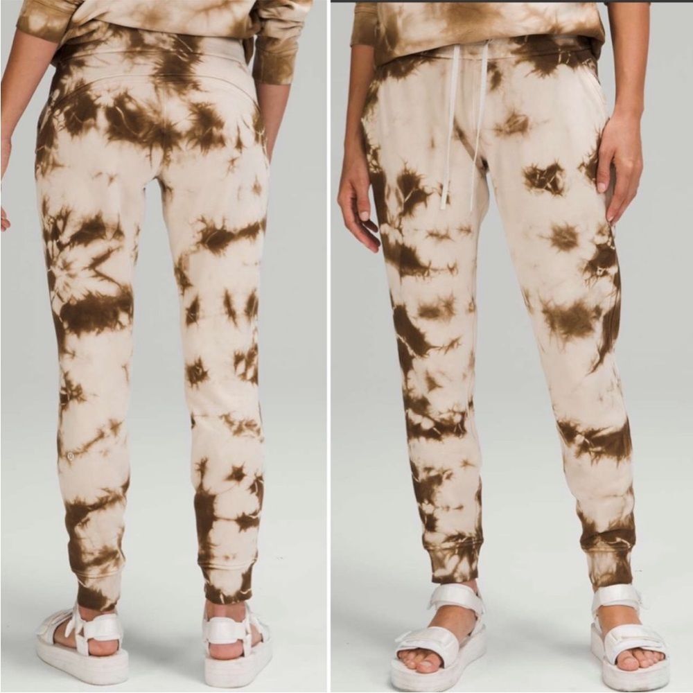 Lululemon Warm Down Jogger *Earth Dye
Earth Dye Sand Size 12